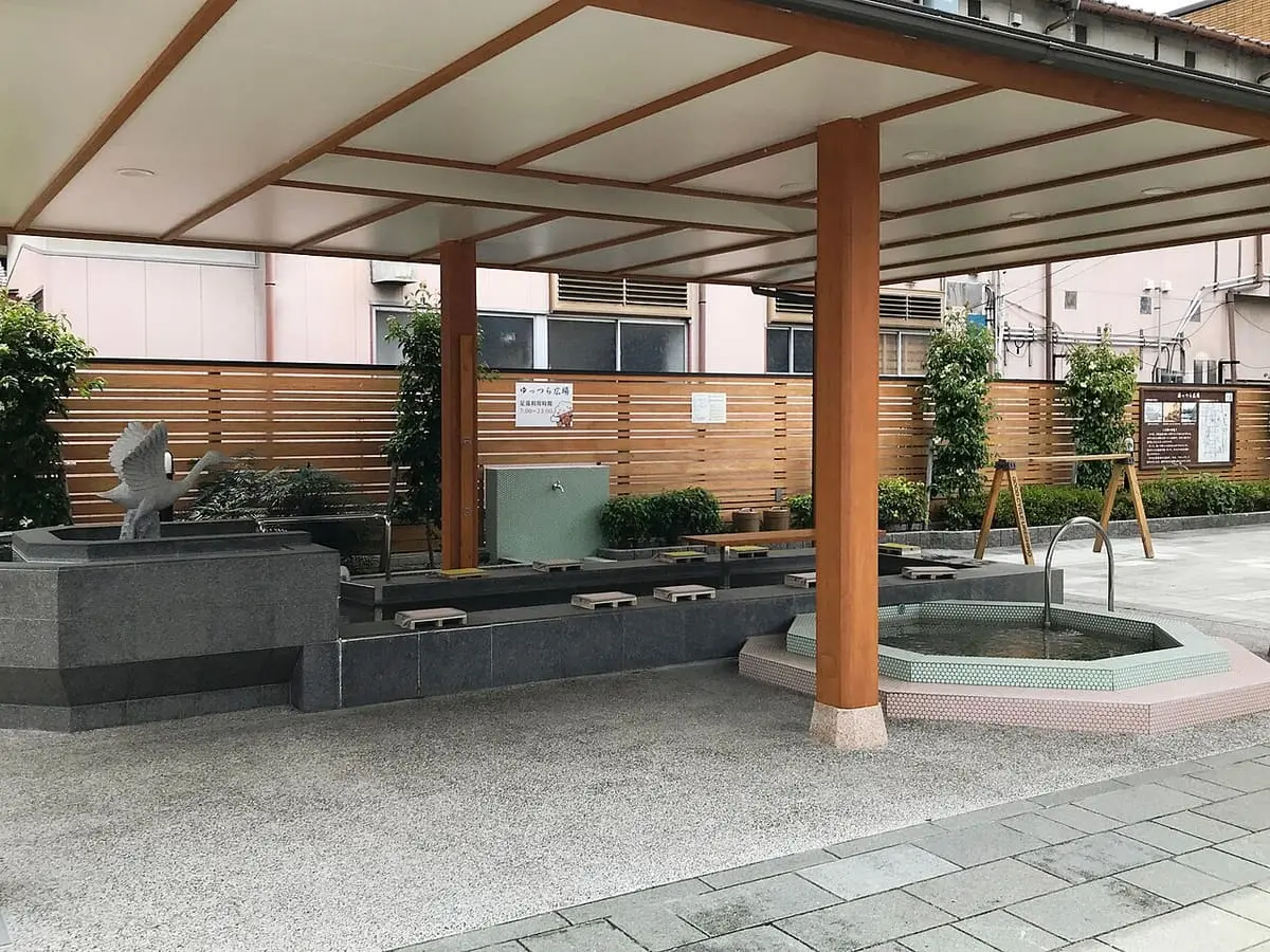 Covered stone foot bath at Yuttsura Square in Ureshino Onsen