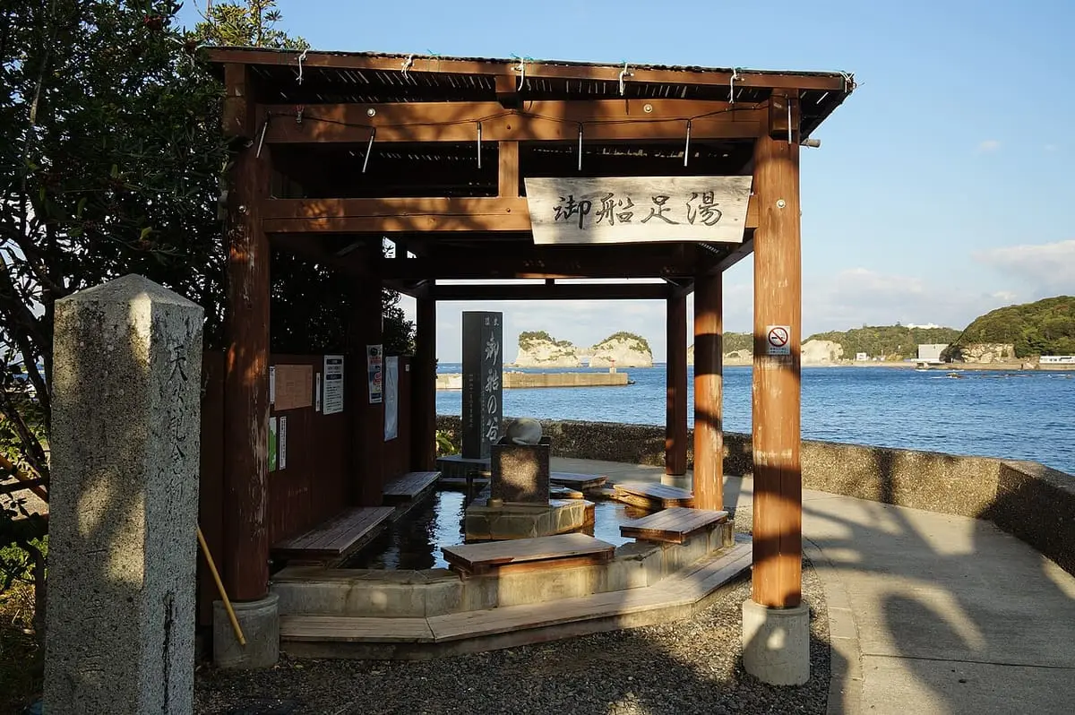 Wooden roofed pavilion on the seafront at Shirahama Onsen